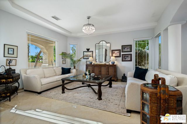 47925 Via Livorno, La Quinta CA: https://media.crmls.org/mediaz/c8e66b8e-0d03-4943-823d-c12d1aa140b2.jpg