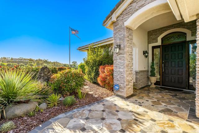 Detail Gallery Image 9 of 36 For 28623 Willow Park Rd, Escondido,  CA 92026 - 3 Beds | 3 Baths