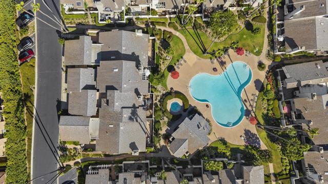 3819 Via Amistosa, Rancho Santa Fe CA: https://media.crmls.org/mediaz/c8e67e12-1899-457d-8bbc-b915781c75f6.jpg