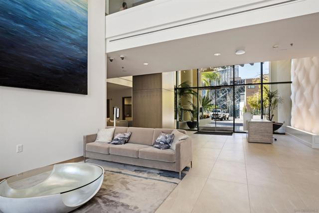 555 Front Street, San Diego CA: https://media.crmls.org/mediaz/c8e7c621-0d9d-4d13-b77d-e8e948c5e2d0.jpg
