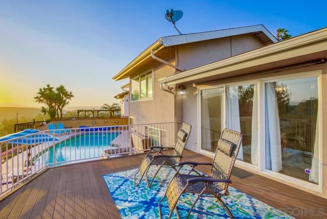 1963 Hacienda Circle, El Cajon CA: https://media.crmls.org/mediaz/c8e84bda-e31e-4663-9f6d-0dc8c9560d40.jpg