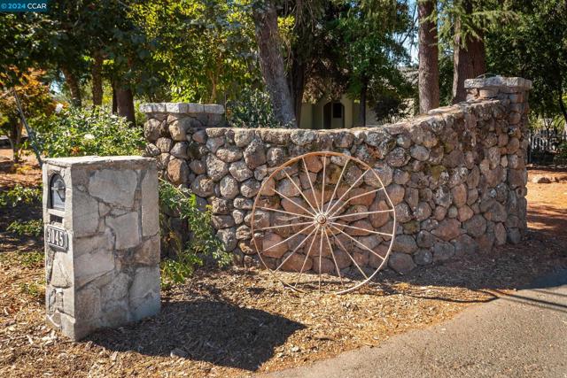 Image 36 of 40 For 3045 Big Ranch Rd