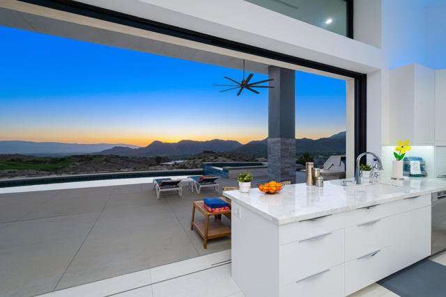 Image 16 of 65 For 71260 Oasis Trail