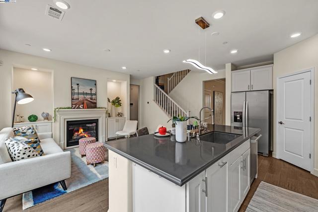 Image 10 of 55 For 382 Crestview Cir