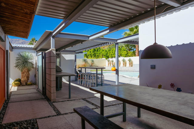 438 E Racquet Club Road, Palm Springs, CA 92262