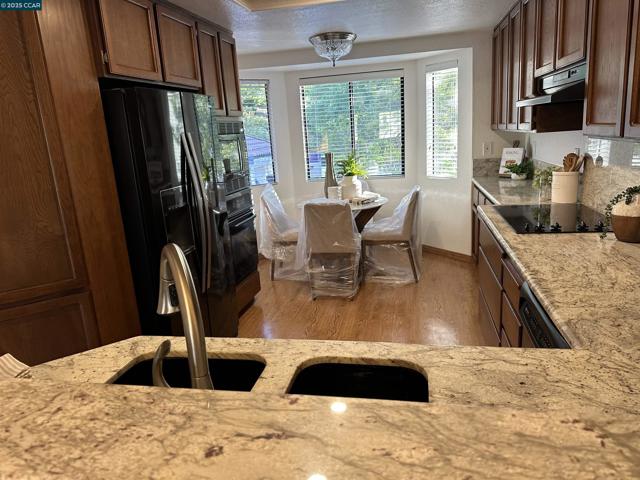 4329 Terra Granada Drive, Walnut Creek CA: https://media.crmls.org/mediaz/c8ea9090-29ee-483a-92c2-9e2825b13350.jpg