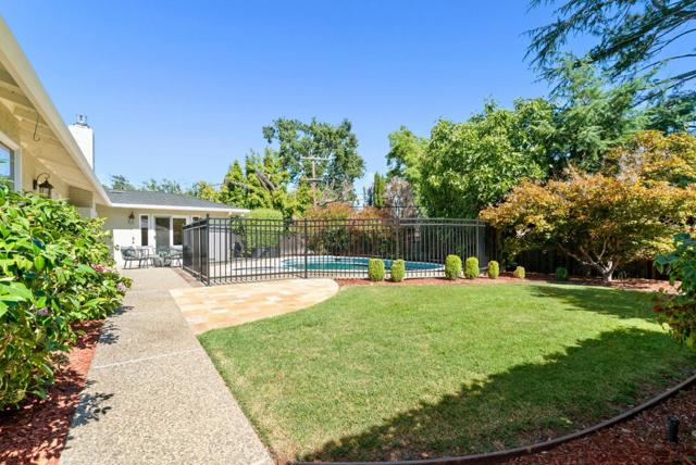 247 Marchmont Drive, Los Gatos CA: https://media.crmls.org/mediaz/c8eb065e-e8c6-400a-9766-a2157aef38c3.jpg