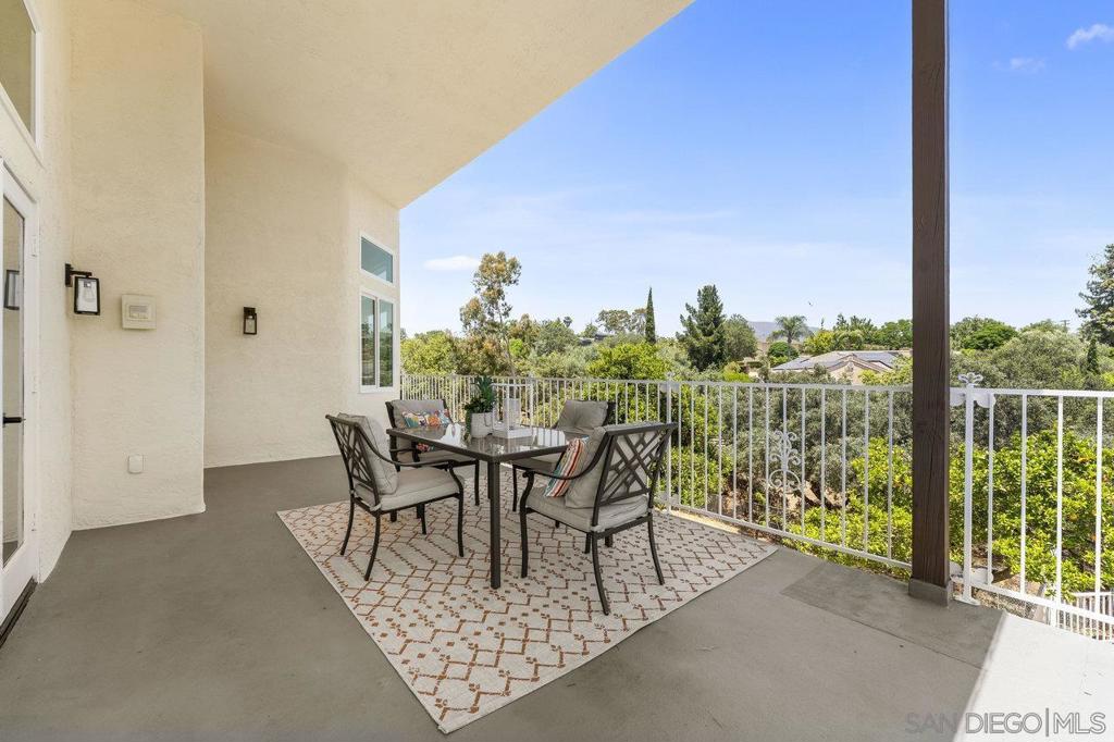 MLS #250031775SD img 9