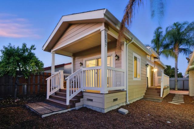 1297 Chesbro Way, Gilroy CA: https://media.crmls.org/mediaz/c8ebc134-9493-453d-9f45-fee4760e3ba9.jpg