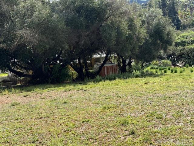 Detail Gallery Image 7 of 9 For 2576 Green Hills Way, Vista,  CA 92084 - 3 Beds | 2 Baths