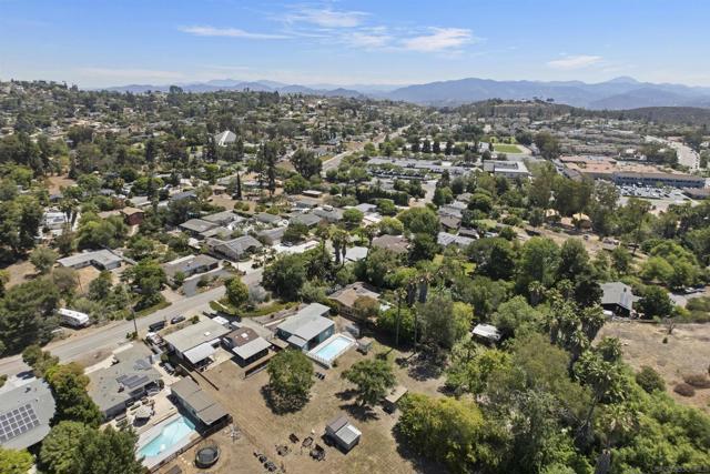 10705 Louisa Dr., La Mesa CA: https://media.crmls.org/mediaz/c8ecfc99-829b-4b33-bef2-9417d2189dec.jpg