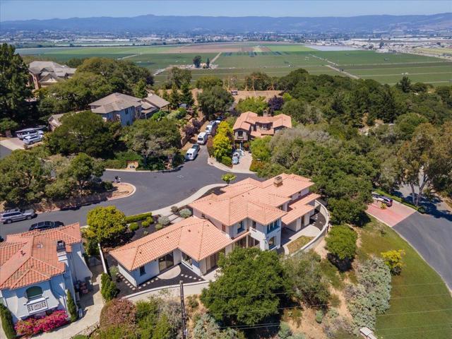 2100 Stone Ridge Drive, Royal Oaks CA: https://media.crmls.org/mediaz/c8ed4544-2cb8-45b2-9726-5d8478104e0f.jpg