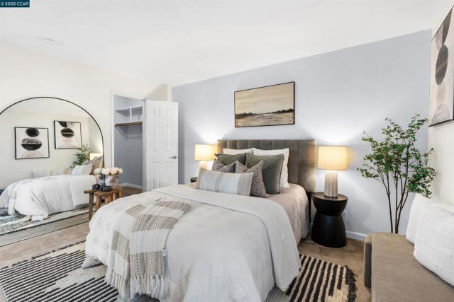 2720 Oak Rd, Walnut Creek CA: https://media.crmls.org/mediaz/c8eef327-0ebe-43f1-afef-5f6f0900a5c5.jpg