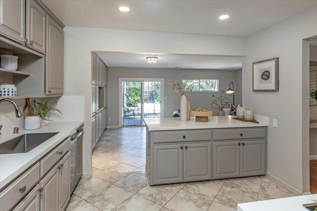 1018 Huntingdon Drive, San Jose CA: https://media.crmls.org/mediaz/c8ef05e6-bcf1-4710-b892-f551cb59cc08.jpg