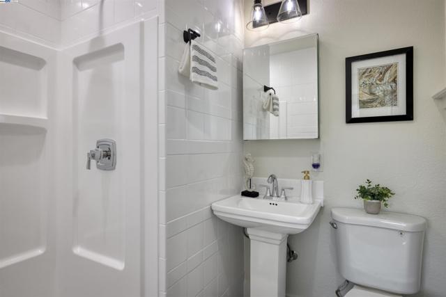 4152 Converse St, Fremont CA: https://media.crmls.org/mediaz/c8f02063-7553-40ea-b034-3fc9828d173a.jpg