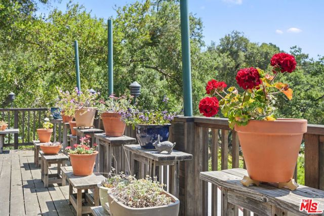 20730 Hillside Drive, Topanga CA: https://media.crmls.org/mediaz/c8f0b123-747c-4e1a-bbce-75f695e0c44b.jpg