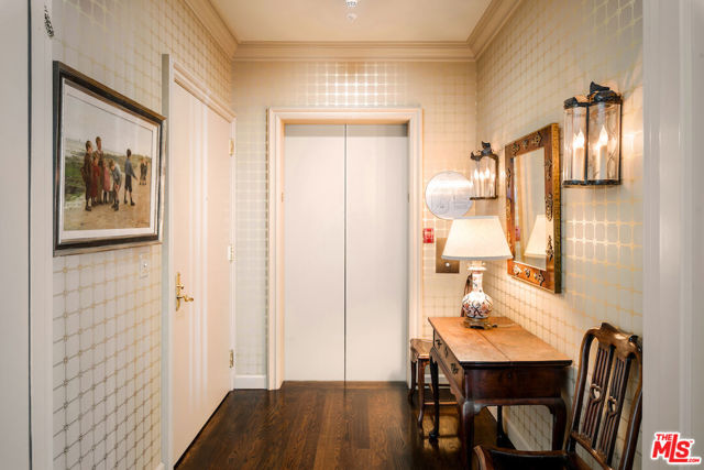 10580 Wilshire Boulevard, Los Angeles CA: https://media.crmls.org/mediaz/c8f0e402-9af8-4cd5-9d29-f64948b35173.jpg