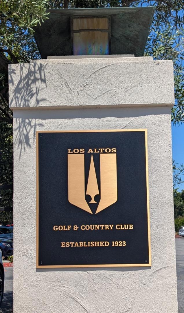 1091 Valley View Court, Los Altos CA: https://media.crmls.org/mediaz/c8f10e4a-62a2-4299-afc1-c44bb071c9c7.jpg