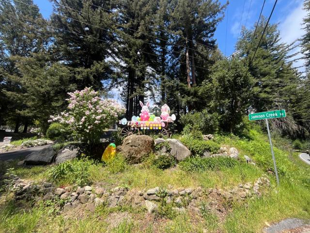 16580 Jamison Creek Road, Boulder Creek CA: https://media.crmls.org/mediaz/c8f119cd-287f-428c-8ec5-53aef5cae3c2.jpg