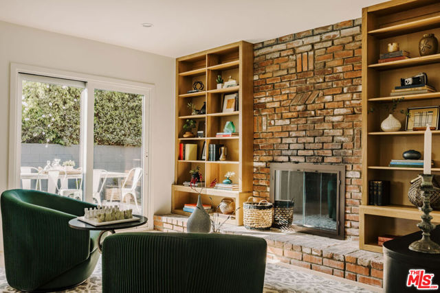 5168 Emporia Avenue, Culver City CA: https://media.crmls.org/mediaz/c8f22a20-15a8-40aa-b398-f46b3441db8e.jpg