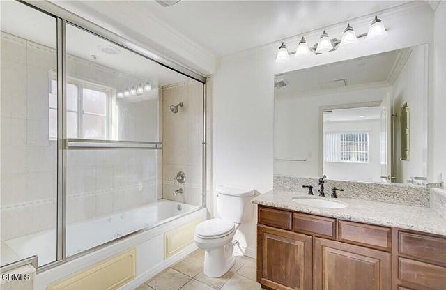 700 S Ardmore Avenue, Los Angeles CA: https://media.crmls.org/mediaz/c8f2806c-b046-459d-9571-63a04ccd4766.jpg