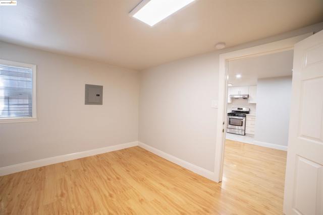 3517 Allendale Ave, Oakland CA: https://media.crmls.org/mediaz/c8f301f4-4628-4c38-a07b-fb99367481c3.jpg