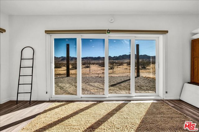 5737 Mojave Ranch Road, Joshua Tree CA: https://media.crmls.org/mediaz/c8f3741a-e9bb-4c42-996f-b1a357e23d95.jpg