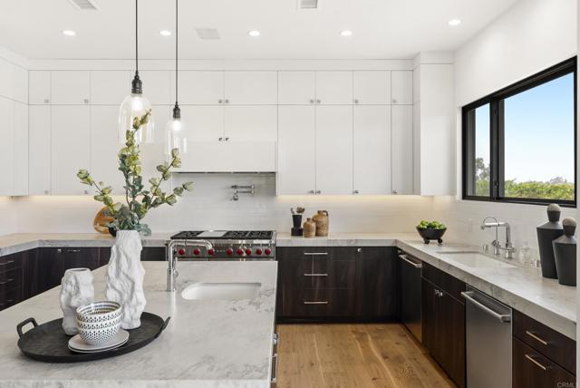 5508 Avenida Maravillas, Rancho Santa Fe CA: https://media.crmls.org/mediaz/c8f379ca-8ee8-492a-91ff-8a6a2a34f3b1.jpg