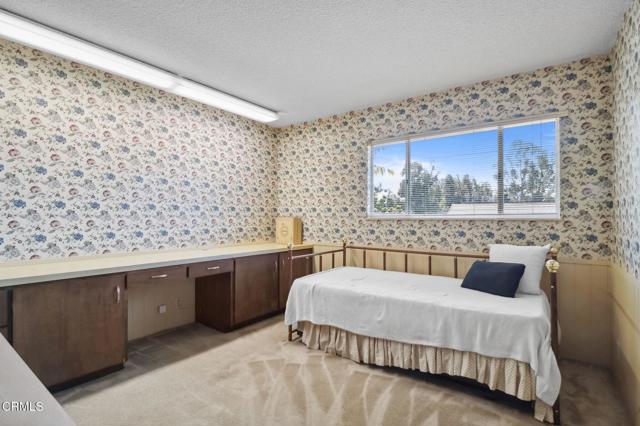 262 Crestwood Avenue, Ventura CA: https://media.crmls.org/mediaz/c8f3c39c-697f-4bd9-ac74-978ff60238d2.jpg