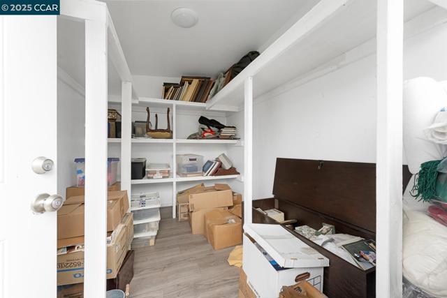 1923 28th Ave, San Francisco CA: https://media.crmls.org/mediaz/c8f3e1e8-aa2b-4f74-be97-d73c6df23204.jpg
