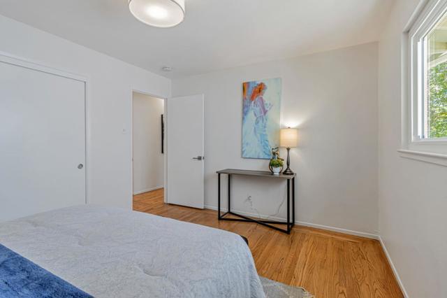 6827 Ridgewood Drive, Oakland CA: https://media.crmls.org/mediaz/c8f4851f-cbae-4a34-b226-e1a1bfdb5ecc.jpg