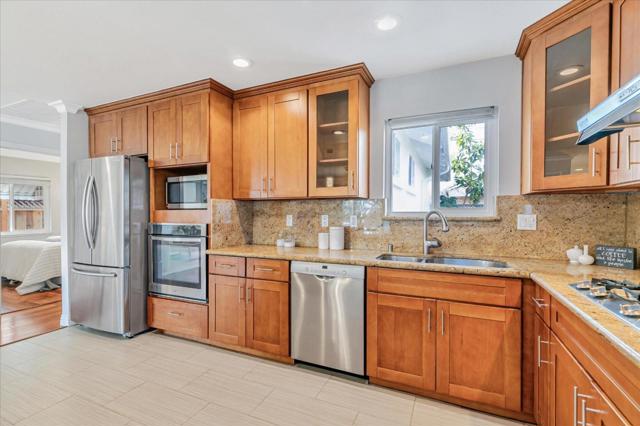 Image 20 of 48 For 493 Novato Avenue