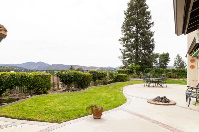 3154 Provence Place, Thousand Oaks CA: https://media.crmls.org/mediaz/c8f4f10a-ebad-4906-a22d-eca3aedf03db.jpg
