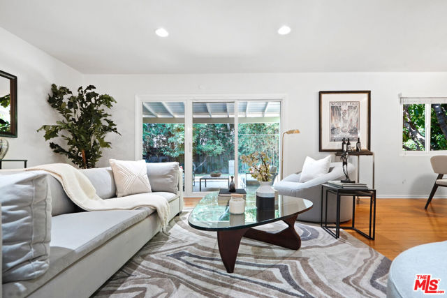 12409 Killion Street photo 5