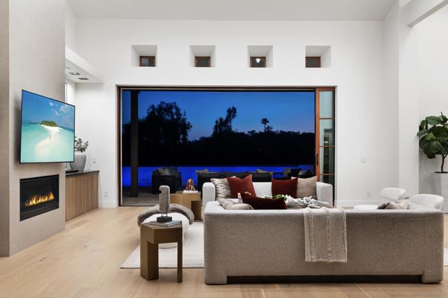 5758 60 Las Palomas, Rancho Santa Fe CA: https://media.crmls.org/mediaz/c8f5f0c5-95c9-4829-bca6-4761a265939b.jpg