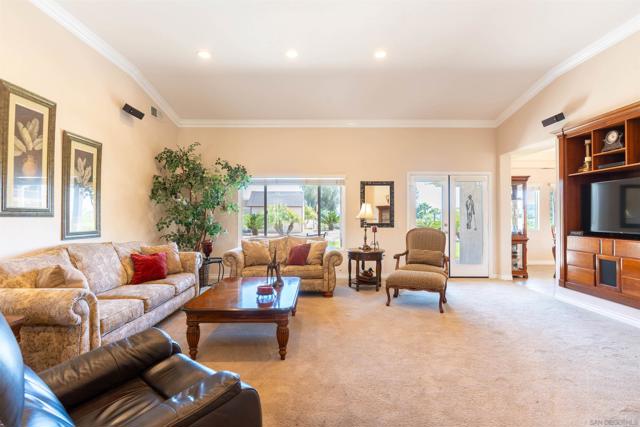2059 Avocado Knoll Lane, Fallbrook CA: https://media.crmls.org/mediaz/c8f68cb9-1a1b-4414-834f-a41b014228a4.jpg