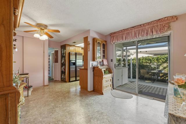 Detail Gallery Image 18 of 58 For 1637 Oak Hill, Escondido,  CA 92027 - 3 Beds | 2 Baths