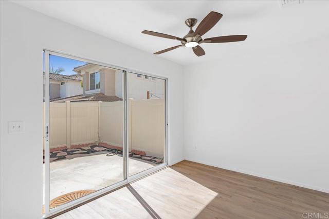 Detail Gallery Image 10 of 44 For 1275 Natoma Way #B,  Oceanside,  CA 92057 - 3 Beds | 2/1 Baths