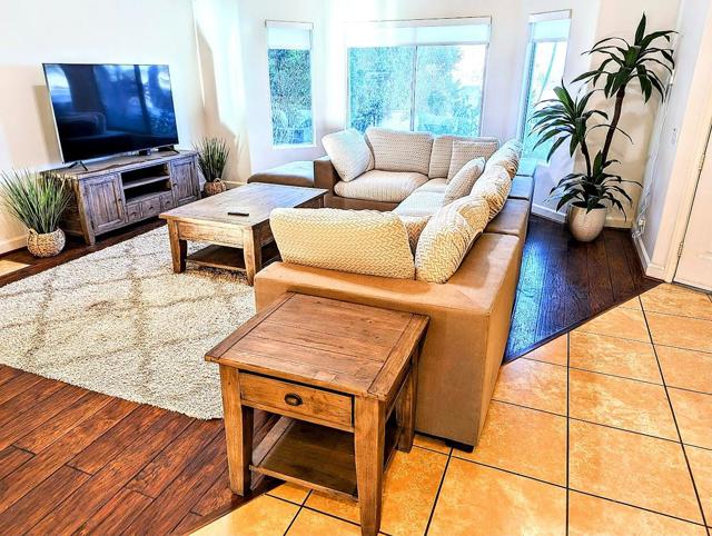 Image 12 of 42 For 28451 Avenida La Vista