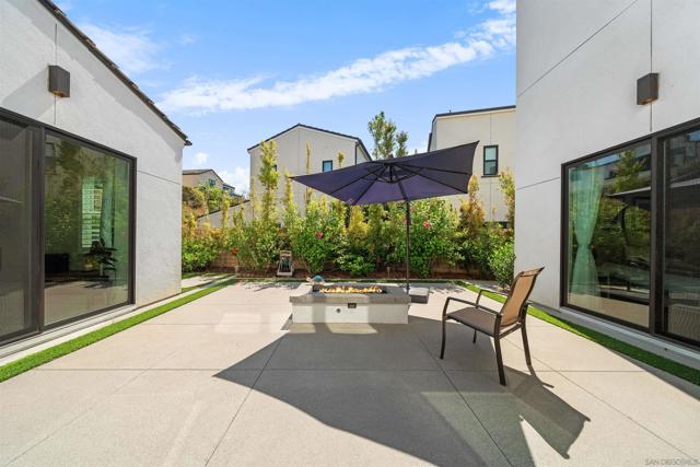 5347 Morning Sage Way, San Diego CA: https://media.crmls.org/mediaz/c8f89250-fb1b-4154-ad54-07b3d96a7055.jpg