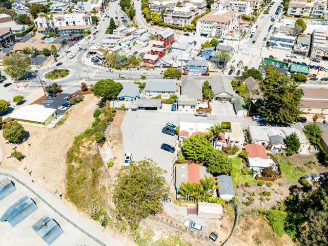 102 W Cliff Drive, Santa Cruz CA: https://media.crmls.org/mediaz/c8f90ce7-c189-4754-8d17-513fad17eb14.jpg