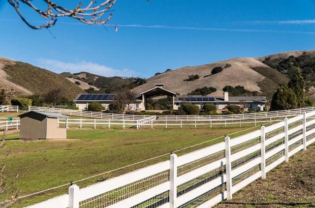 350 San Benancio Road, Salinas CA: https://media.crmls.org/mediaz/c8f97c9e-c525-40e8-be0b-b4dea3b02a84.jpg