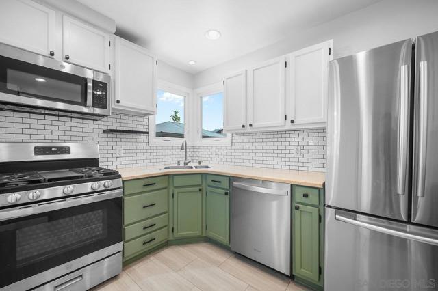 8787 Washington Avenue, La Mesa CA: https://media.crmls.org/mediaz/c8f98597-18dd-4e78-b7da-a061e684c648.jpg