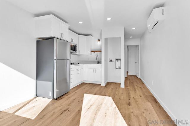 4922 Muir Ave, San Diego CA: https://media.crmls.org/mediaz/c8f9b925-a9f9-4e63-851b-10cf5b6979c1.jpg