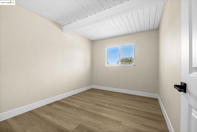 716 Williams Dr, Richmond CA: https://media.crmls.org/mediaz/c8fa069d-99fa-423a-ab3e-5eba872fc7cd.jpg
