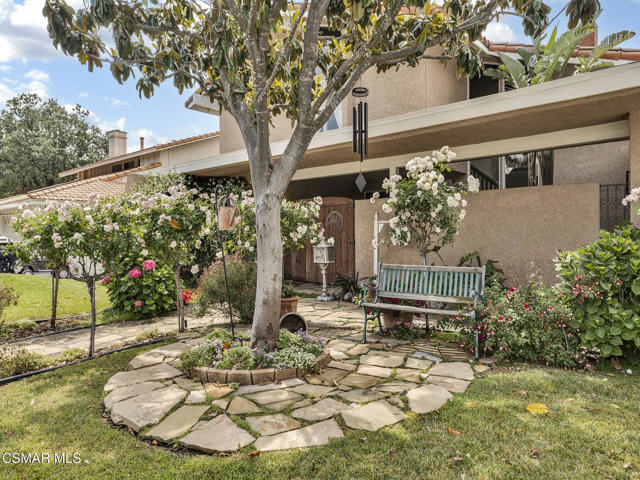 2026 Bridgegate Court, Westlake Village CA: https://media.crmls.org/mediaz/c8fae05e-ac7a-4ad1-85c1-f6459abe5eec.jpg