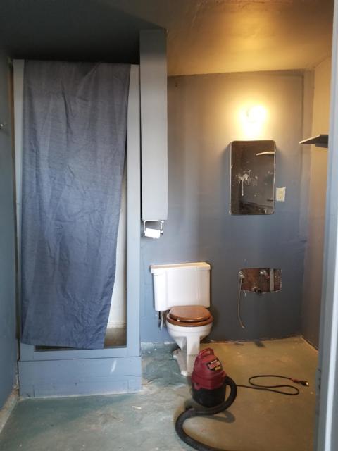 Image 16 of 27 For 9548 Avenue D