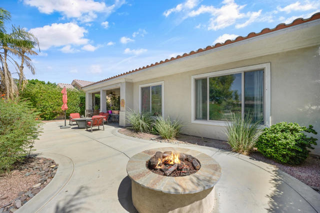 81193 Avenida Tres Lagunas, Indio CA: https://media.crmls.org/mediaz/c8fbfc2b-6931-4c2f-a268-f560319c48ea.jpg