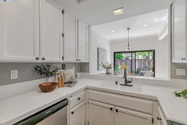 4772 Mendocino Ter, Fremont CA: https://media.crmls.org/mediaz/c8fbfd21-47f8-470f-ab7c-c663d224a01d.jpg