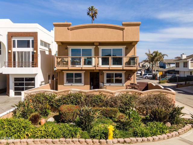 Detail Gallery Image 1 of 48 For 1200 Ocean Dr, Oxnard,  CA 93035 - 3 Beds | 2/1 Baths